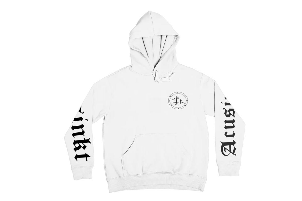 Acusinkt Original hoodie in wit, voorkant met kleine sigil en tekst op de mouwen