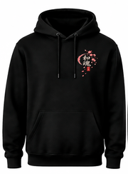 Detail voorkant zwarte Pagoda hoodie: kanji 和魂 in een roze cirkel met kersenbloesems en rood 日本-zegel op de borst