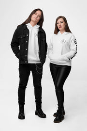Acusinkt Original dames hoodie in zwart en wit, gedragen door twee vrouwen