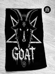 Acusinkt Goatinkt t-shirt, close-up van de geitenkop-print met GOAT-tekst