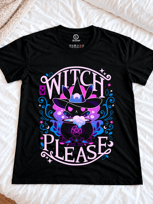Zwart Witch Please T-shirt plat op wit bed: heksenkonijntje met puntmuts en ketel, roze-blauwe bloemranken, Acusinkt-label